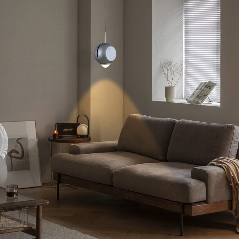 Golden_Sphere_Pendant_Light_0002