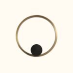 Holy_Brass_Wall_Lamp_Christinekroencke_0001