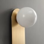 Liila_1_Brass_Wall_Lamp_Nuura_0008