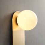 Liila_1_Brass_Wall_Lamp_Nuura_0013