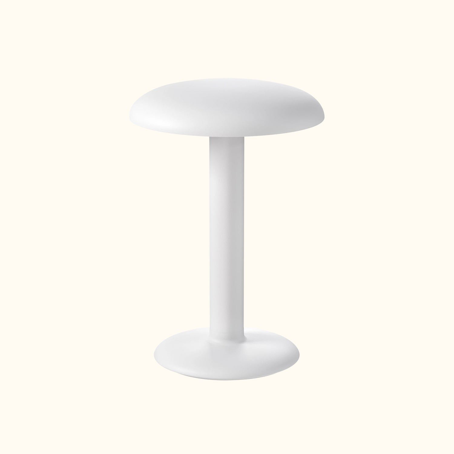 Gustave_Residential_Table_Lamp_01_tinuse Gustave Residential Table Lamp - Image 1
